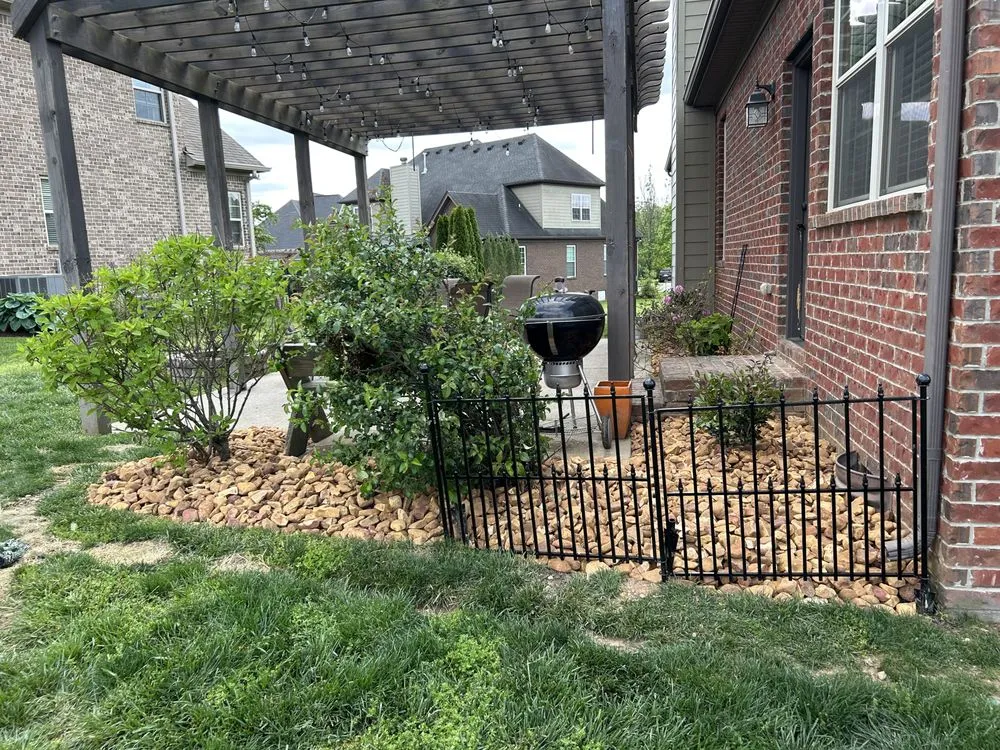 Professional residential landscaping experts serving Shelbyville, TN - Fernando's Landscaping