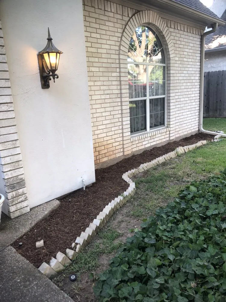 Trusted yard cleanup service with custom design across Waco, TX - Fernandos Lawn & Landscape