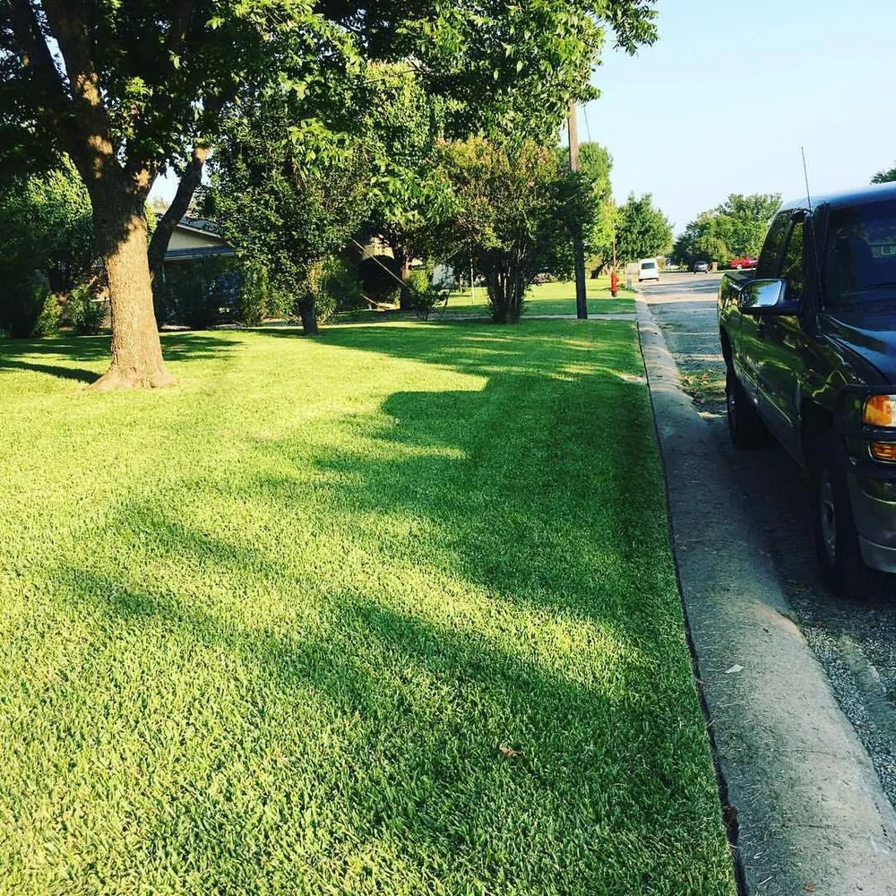 Custom yard maintenance in Waco, TX - Fernandos Lawn & Landscape