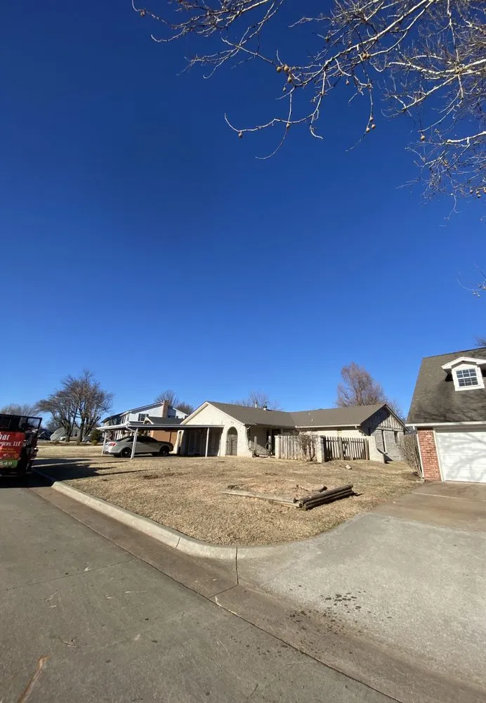 Top-rated yard cleanup service for beautiful yards across Oklahoma City, OK - Fernando’s Tree & lawn service