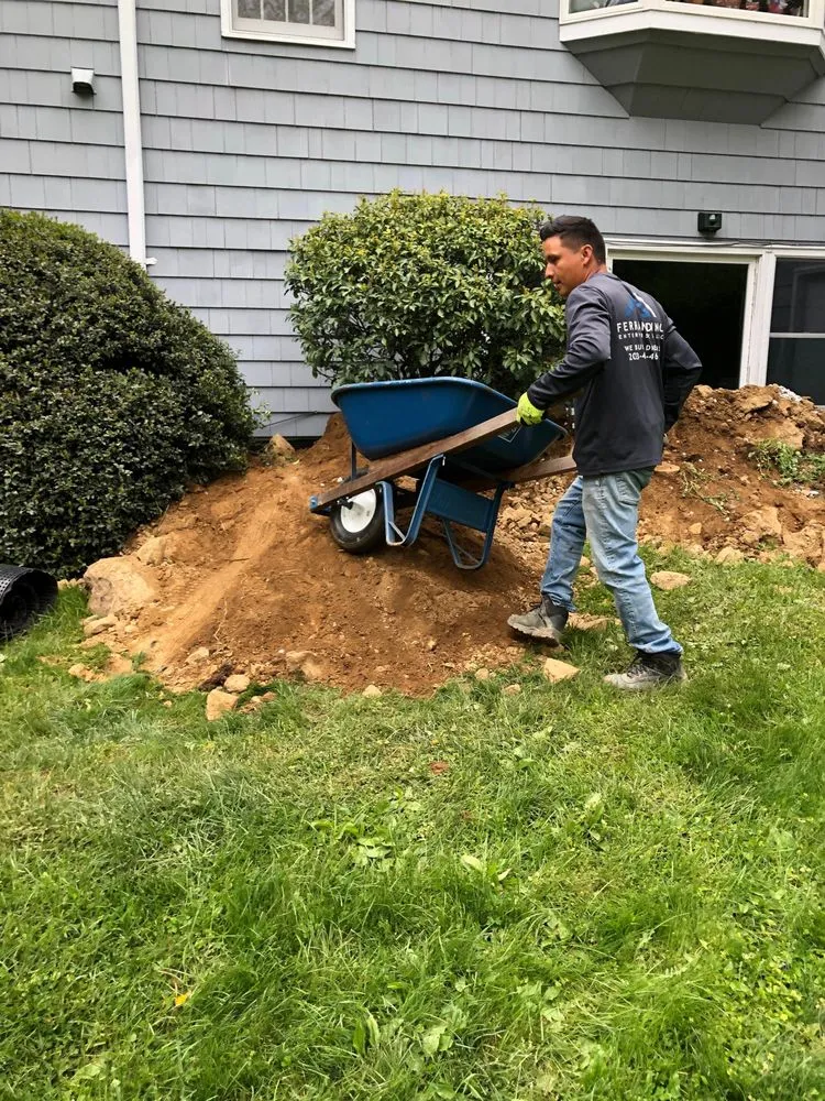 Professional outdoor landscaping experts serving Ridgefield, CT - Ferrandino Enterprises