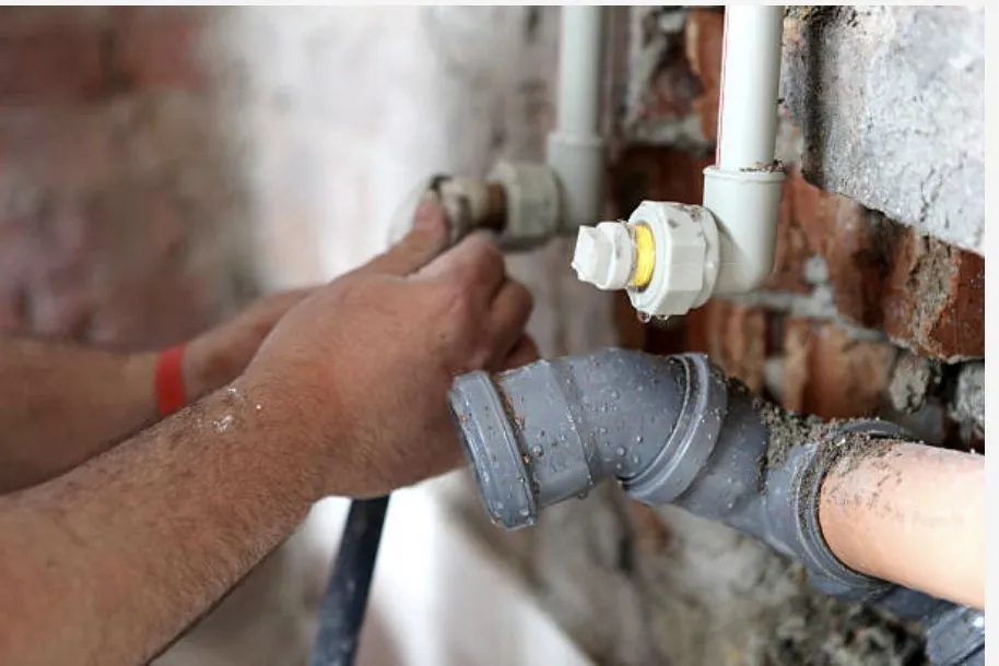 Trusted lawn mowing service experts serving Williamsburg, VA - Ferrans Plumbing and Landscaping