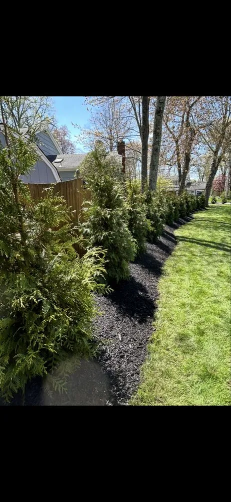 Expert lawn mowing service experts serving Wayne, NJ - Ferrara Landscaping