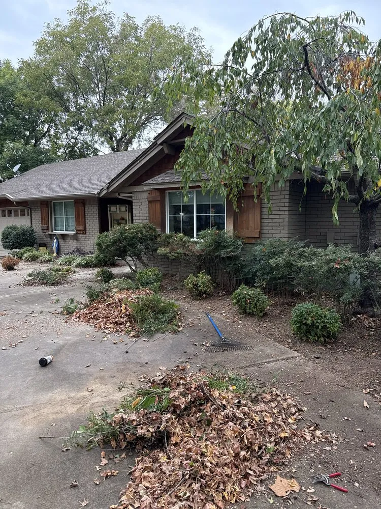 Local yard maintenance experts serving Coweta, OK - Ferrer Land Services