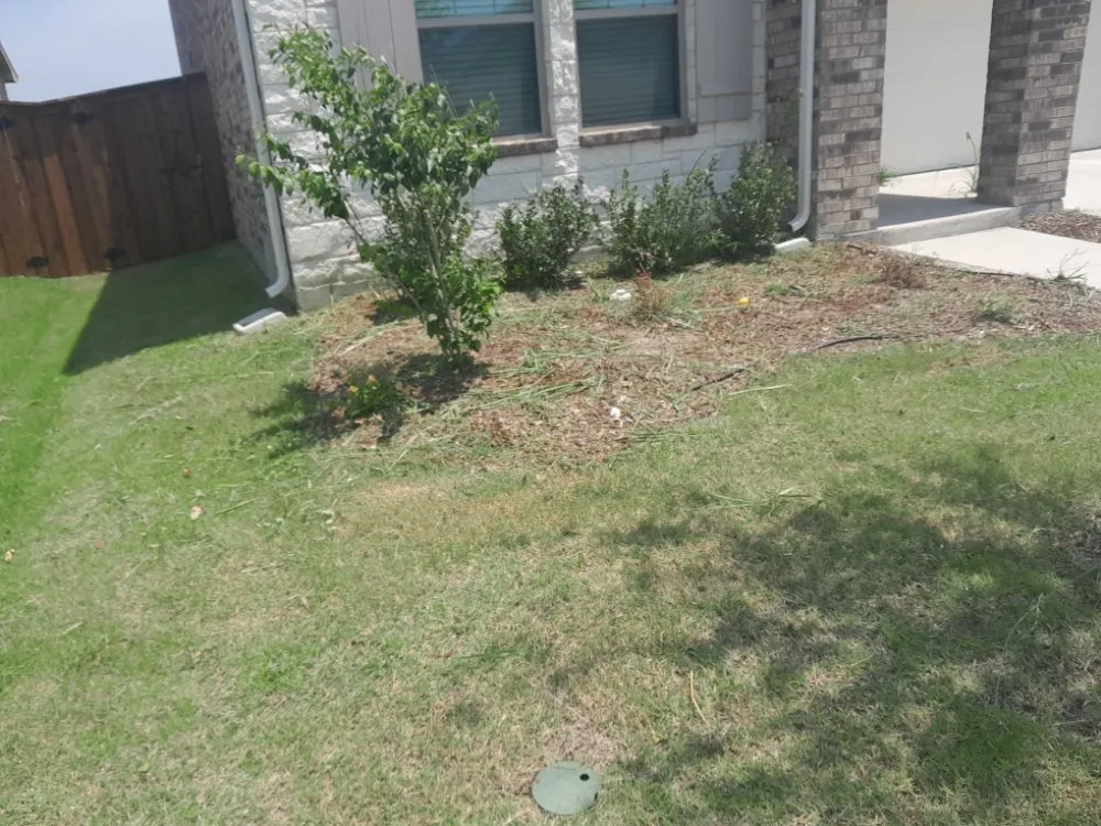 Custom outdoor landscaping in Kaufman, TX - Ferrero Lawn Care