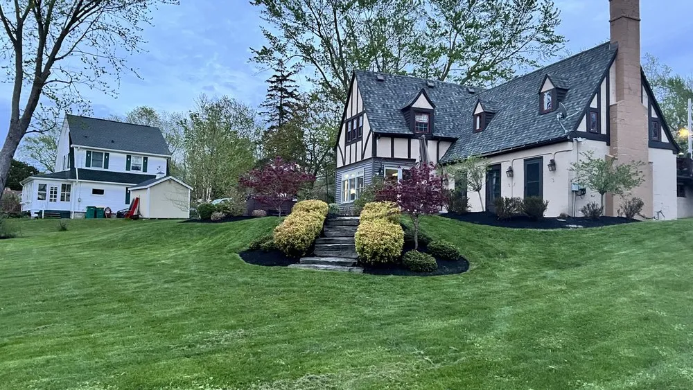 Top-rated yard cleanup service in Hamburg, NY by Ferris Lawns & Landscaping