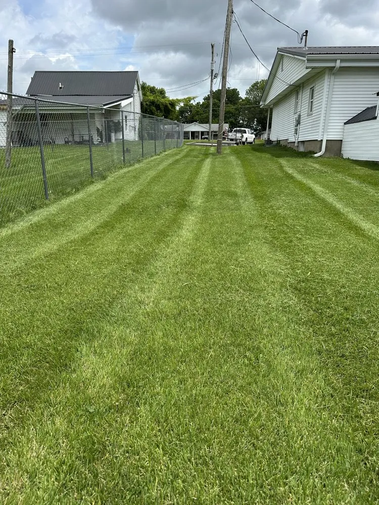 Expert landscape design in Irvine, KY - Fescue Cuts & Mulching