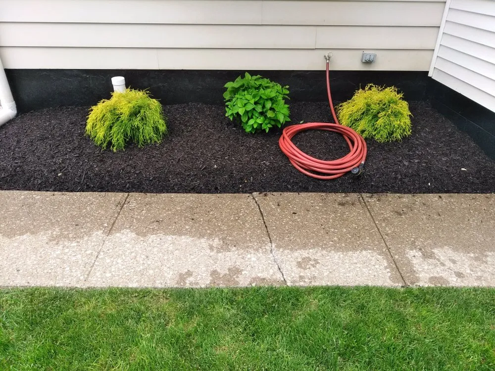 Top-rated yard maintenance with custom design across Painesville, OH - F.F Landscaping