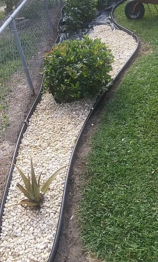 Top-rated lawn mowing service with custom design across Avon Park, FL - FG Lawn & Landscaping Corp