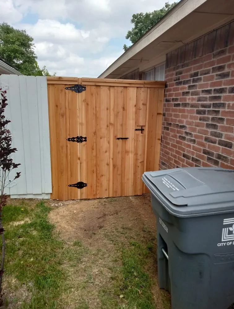 Custom residential landscaping experts serving River Oaks, TX - F&H Lawn Construction Services