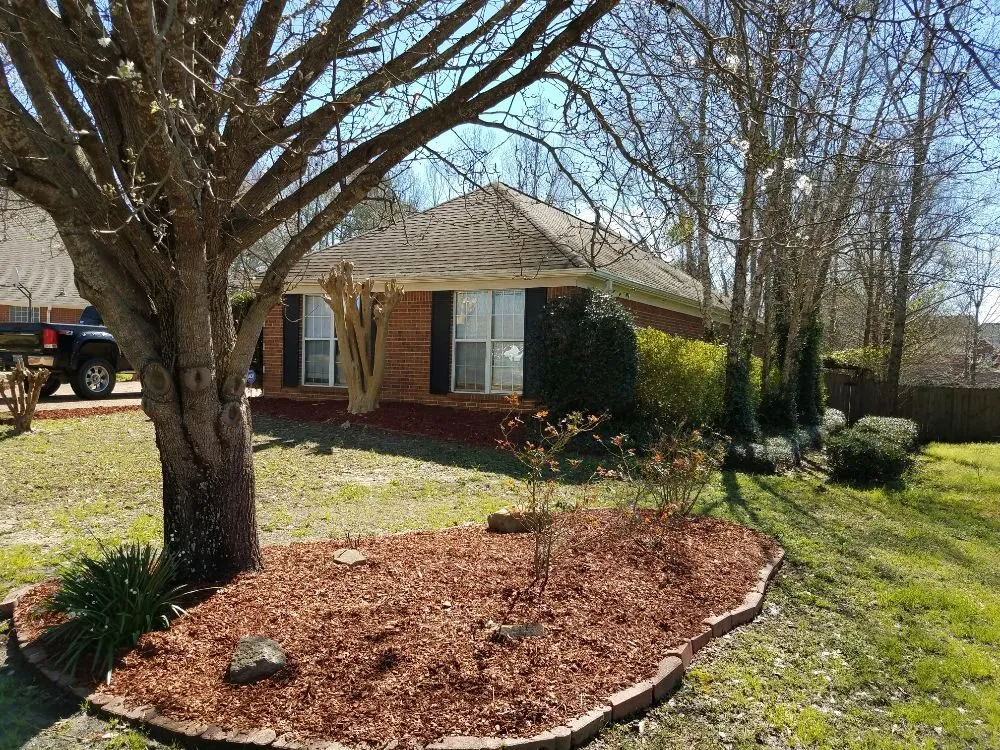 Top-rated garden landscaping near you in Brandon, MS by F&H Lawn Service