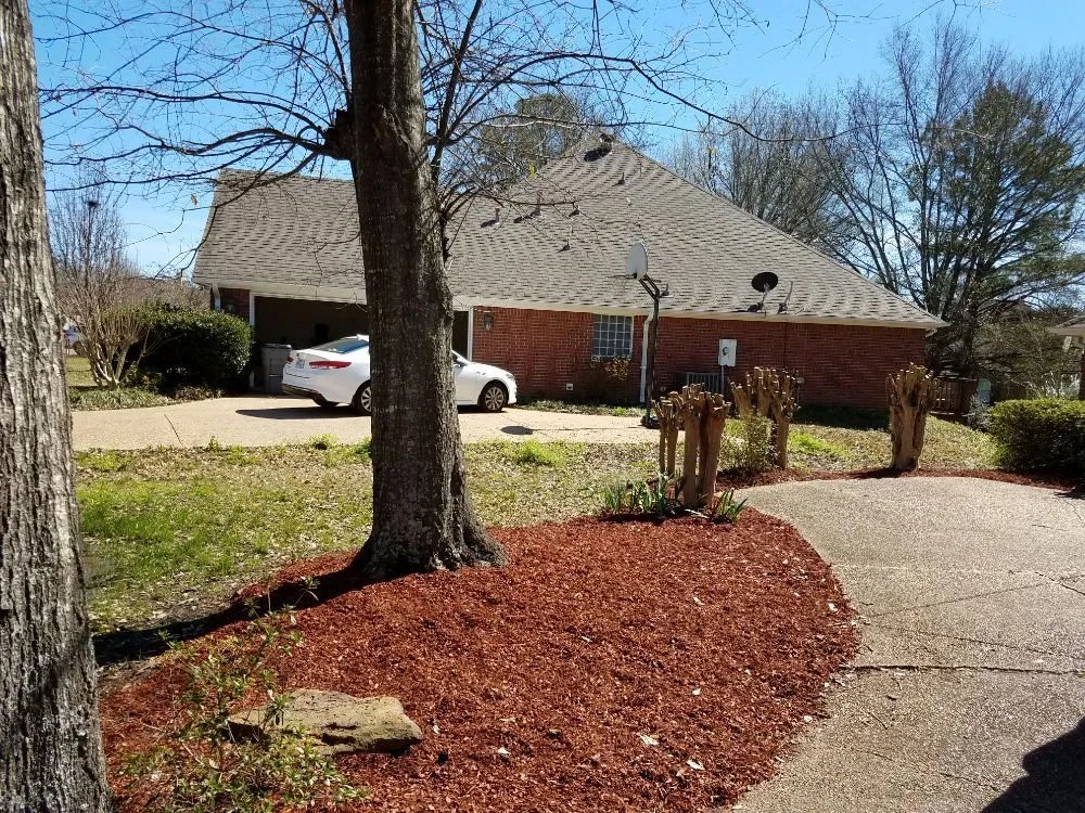 Affordable lawn mowing service experts serving Brandon, MS - F&H Lawn Service