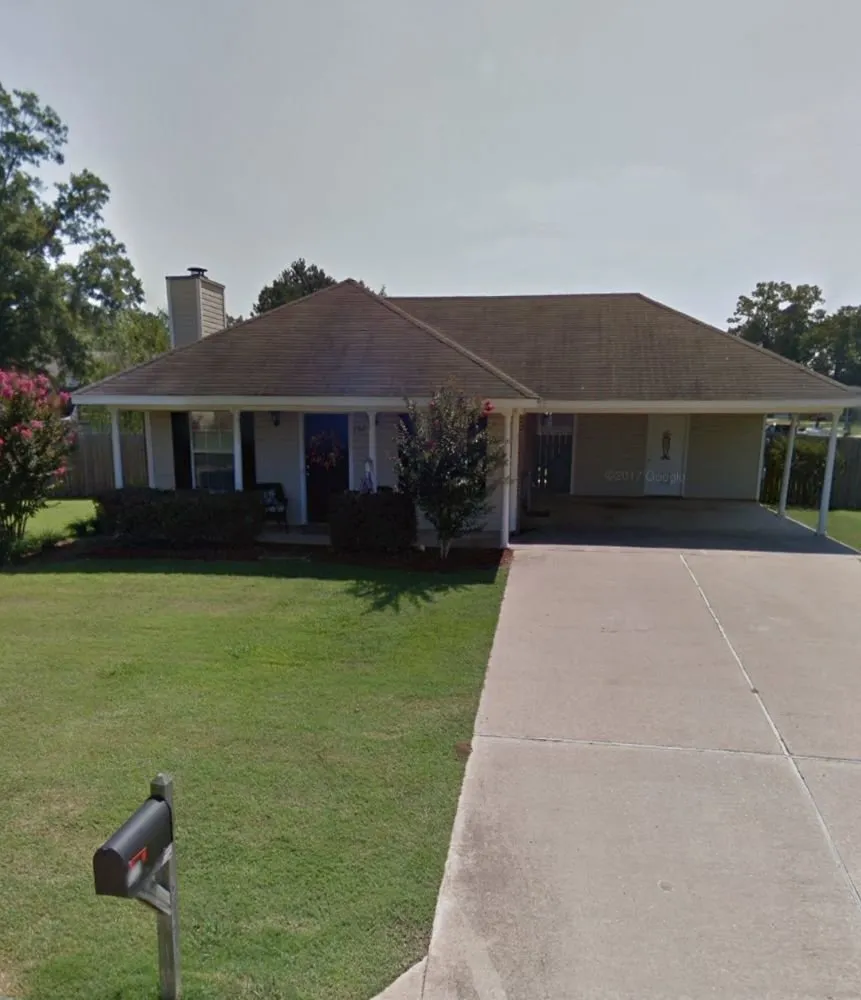 Custom garden landscaping with custom design in Brandon, MS by F&H Lawn Service