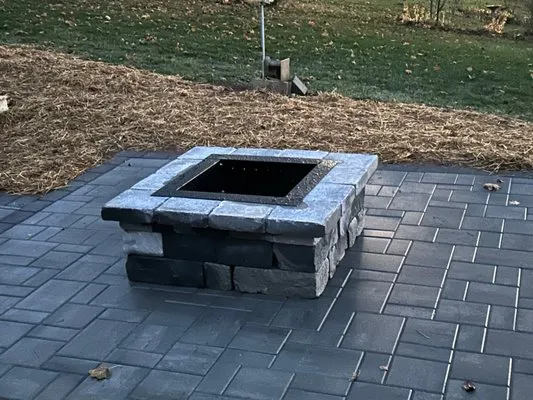 F.H Pro Landscape Logo