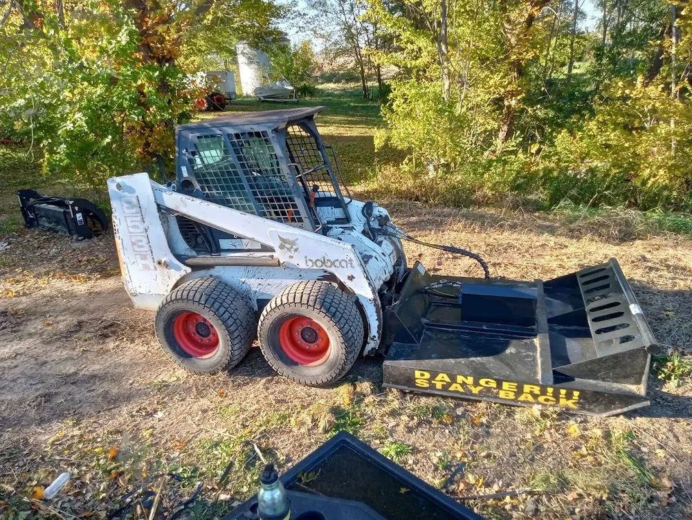 Affordable residential landscaping experts serving Pleasant Plains, IL - Fiddler's Green Dig and Dump