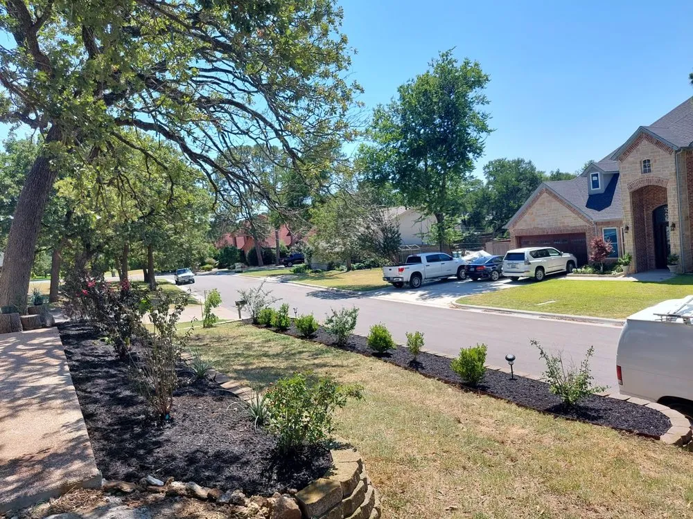 Affordable residential landscaping in Arlington, TX by Fidel Hernandez Landscaping