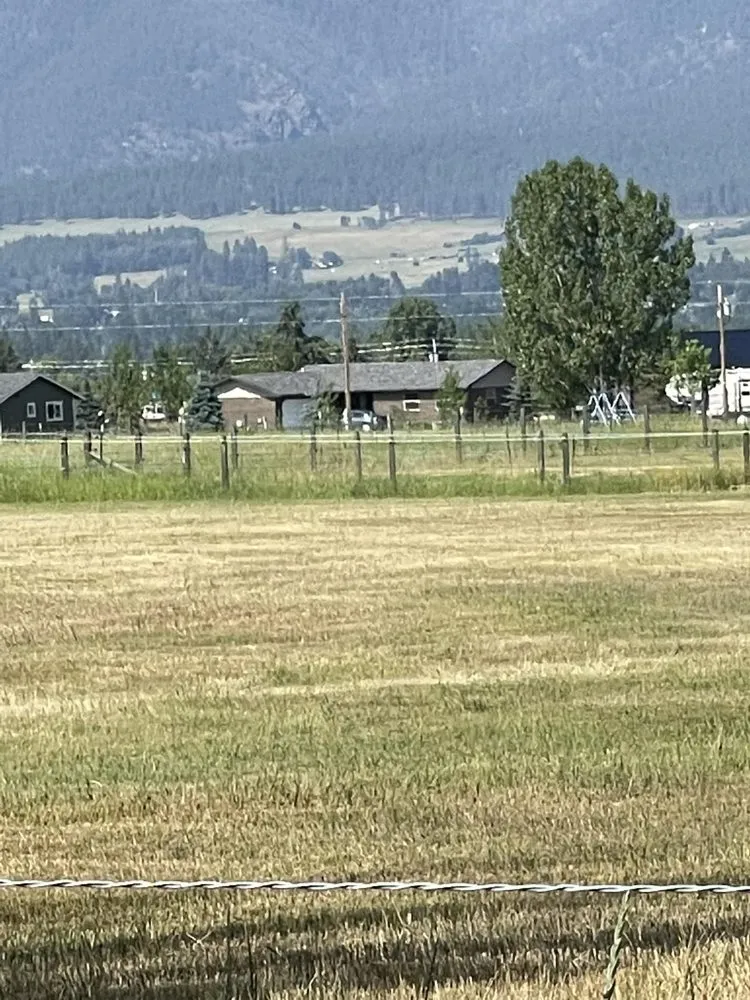 Top-rated yard cleanup service for residential properties in Corvallis, MT by Field And Lot Mowing