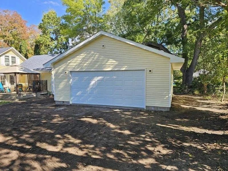 Trusted lawn care service in Amery, WI - Field Contracting