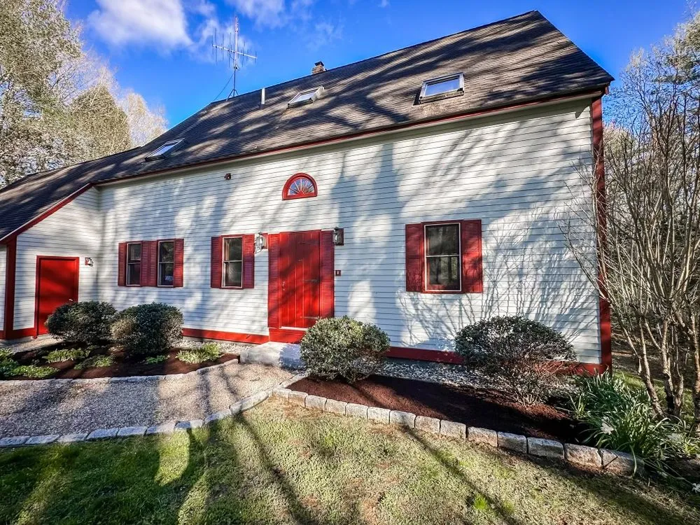 Affordable lawn mowing service experts serving Stratham, NH - Field Day Builders