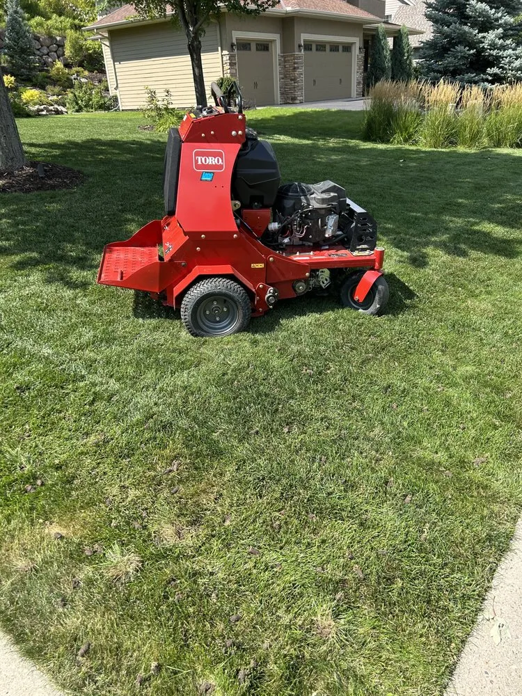 Top-rated garden landscaping in Burnsville, MN - Field Of Green Lawncare