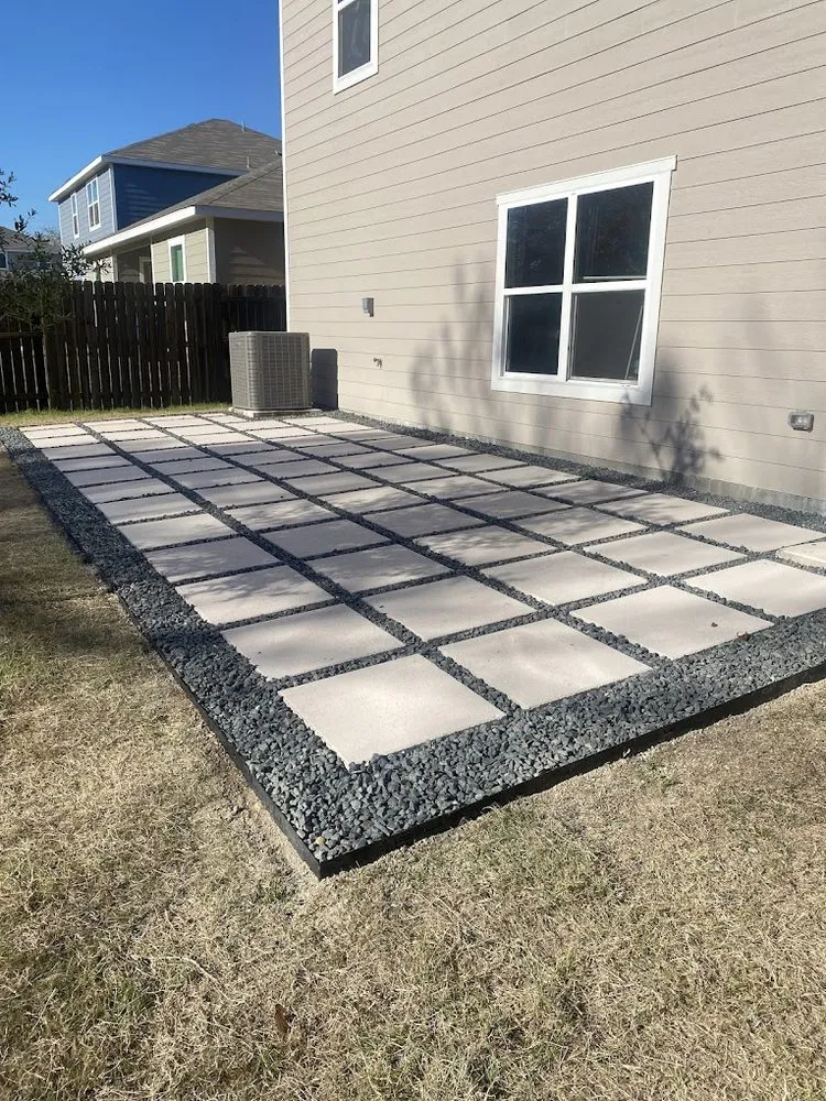 Affordable lawn care service experts serving Houston, TX - Fields Landscaping Services