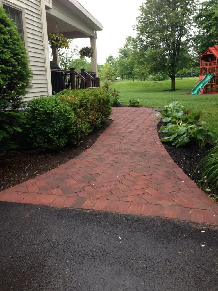 Reliable residential landscaping experts serving Yardley, PA - Fieldstone Landscapes