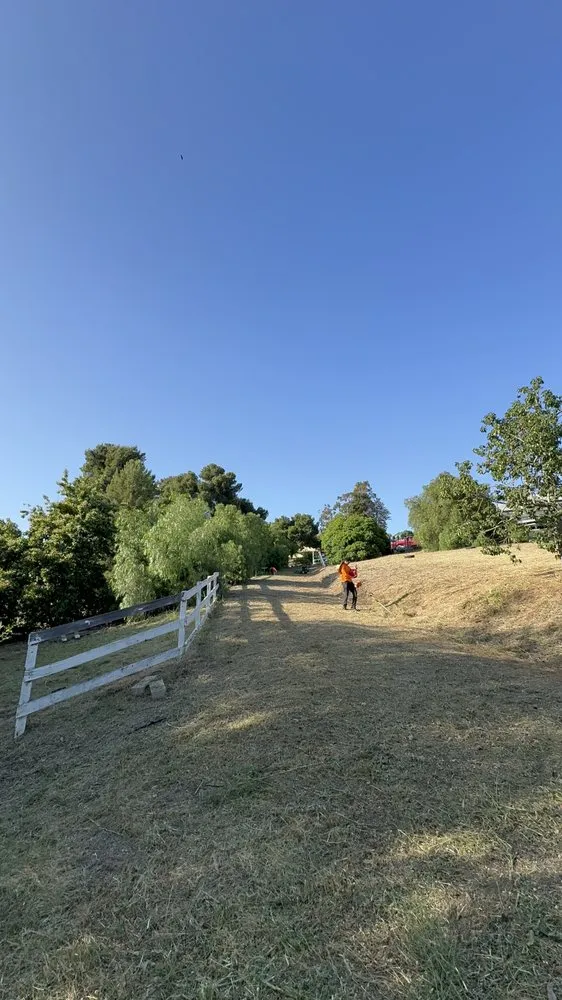 Professional outdoor landscaping experts serving Fallbrook, CA - Fierro Brother’s Landscape
