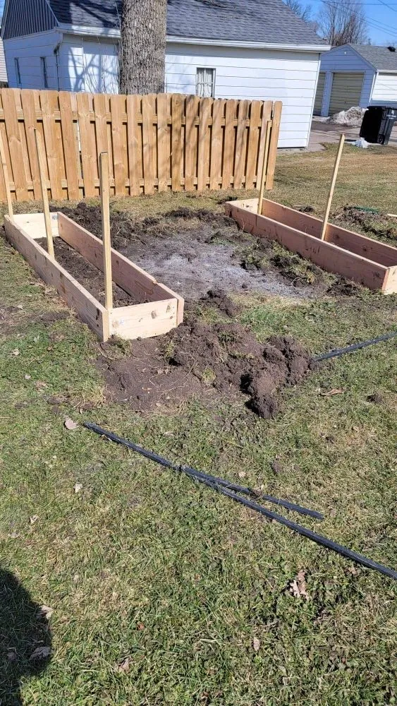 Affordable yard maintenance in Rock Island, IL by Fifty Star Lawn Care Service