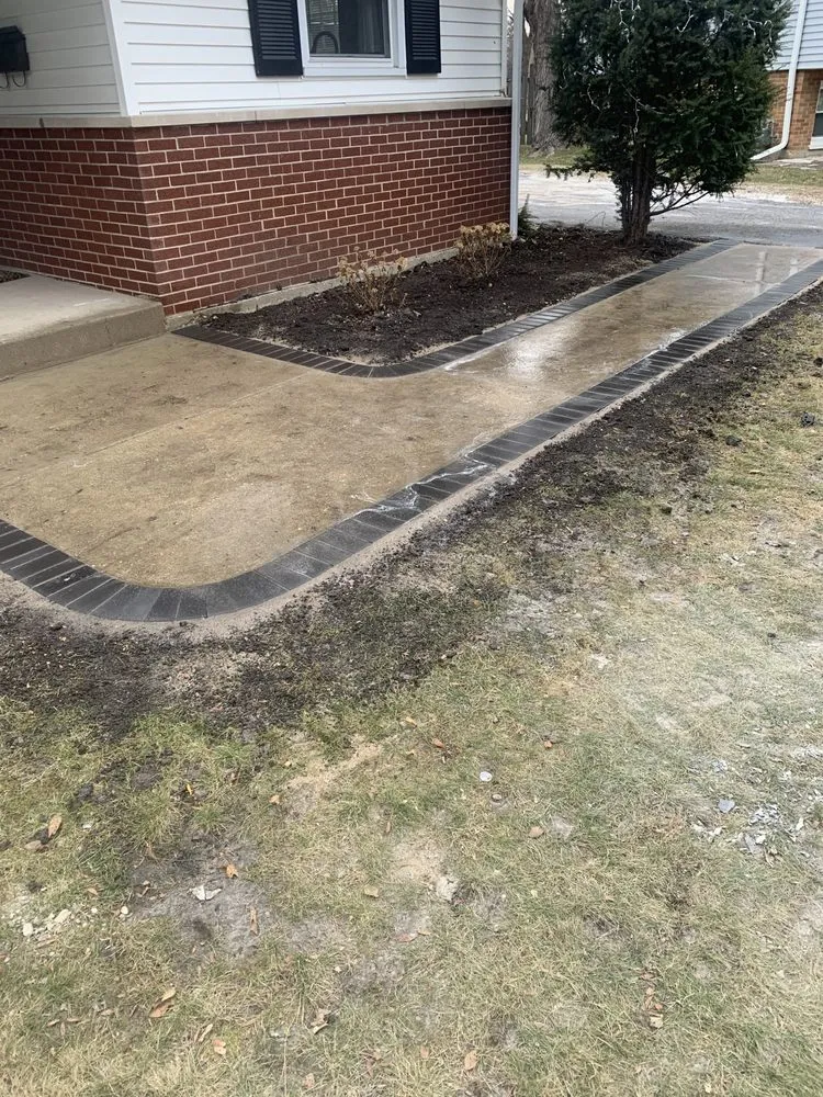 Local yard maintenance for homes across Streamwood, IL - Figueroa Brick and Paving