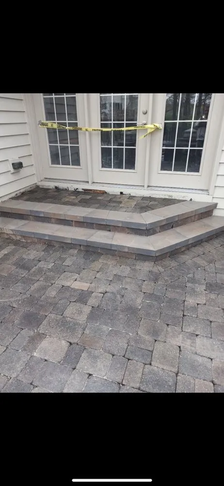 Top-rated lawn care service for beautiful yards across Streamwood, IL - Figueroa Brick and Paving