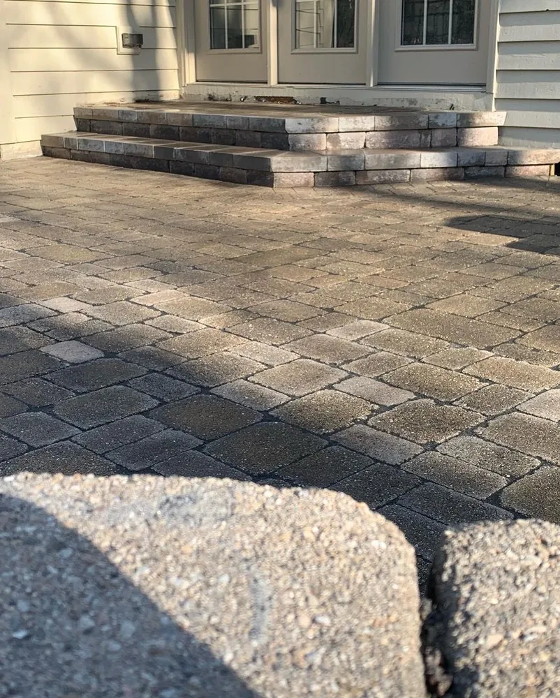 Local outdoor landscaping experts serving Streamwood, IL - Figueroa Brick and Paving