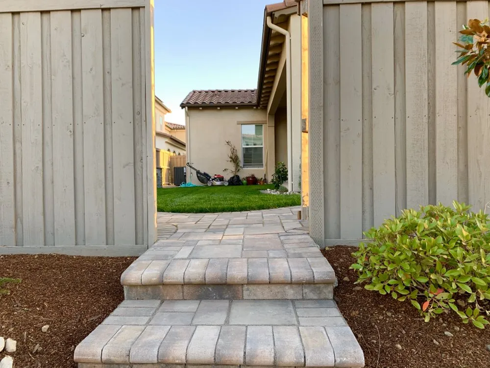 Expert garden landscaping for homes in Woodland, CA by Figueroa Landscape