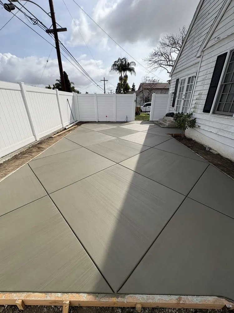 Trusted outdoor landscaping in Carson, CA by Figueroa Landscaping