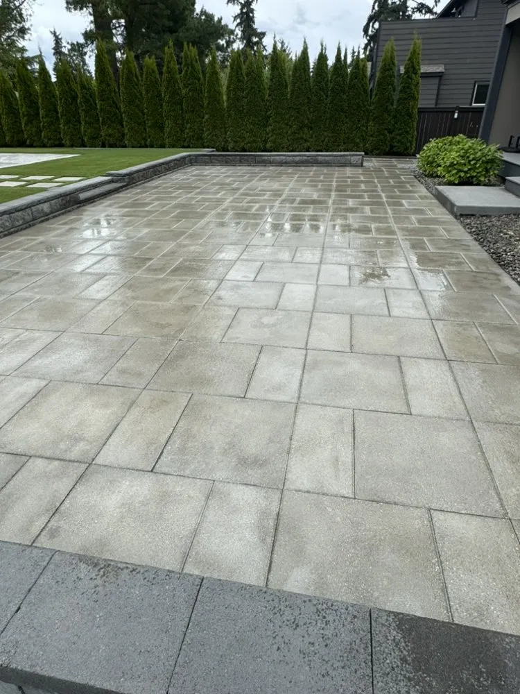 Professional landscape design for homes in Everett, WA by Figueroa Landscaping