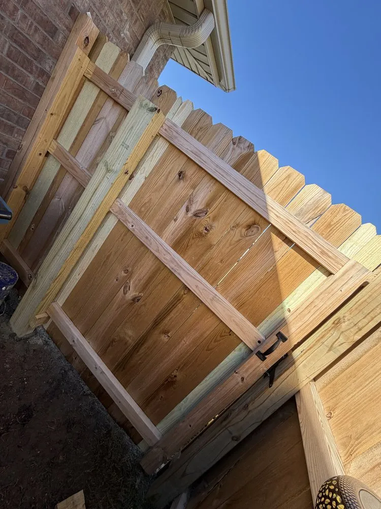 Affordable residential landscaping in Bethel Heights, AR - Figueroa’s Fencing