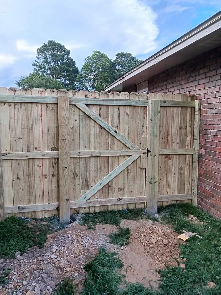 Top-rated garden landscaping experts serving Bethel Heights, AR - Figueroa’s Fencing