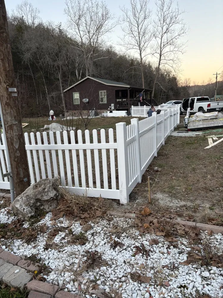 Custom yard cleanup service in Springdale, AR by Figueroa’s Fencing