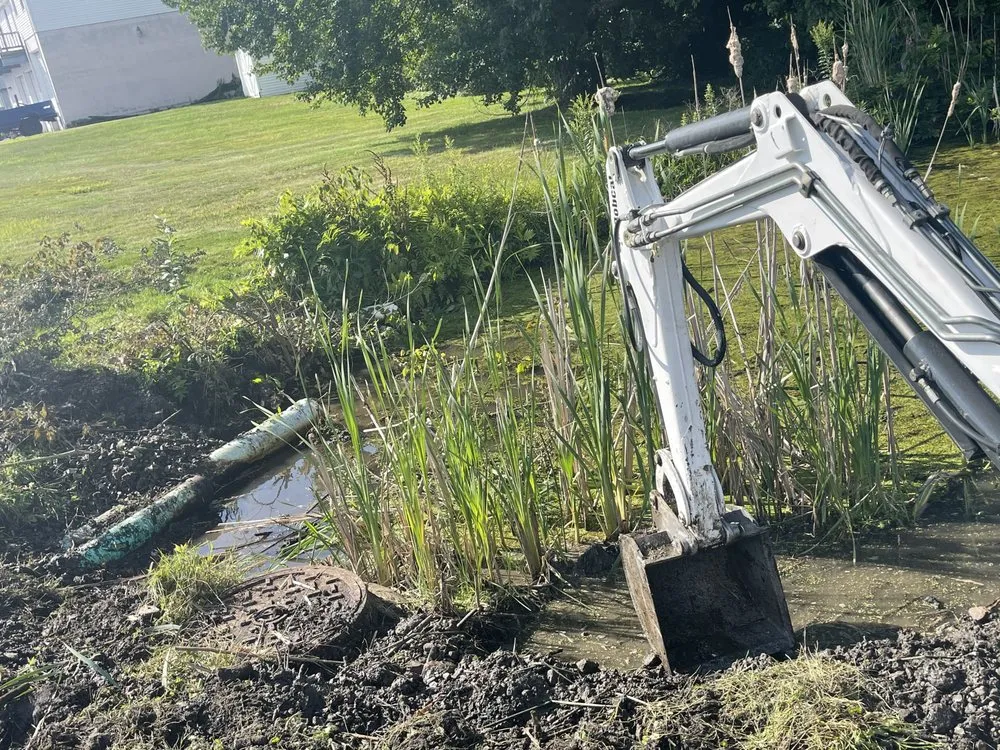 Custom lawn mowing service experts serving Providence, RI - Figueroa’s Landscaping & Masonry