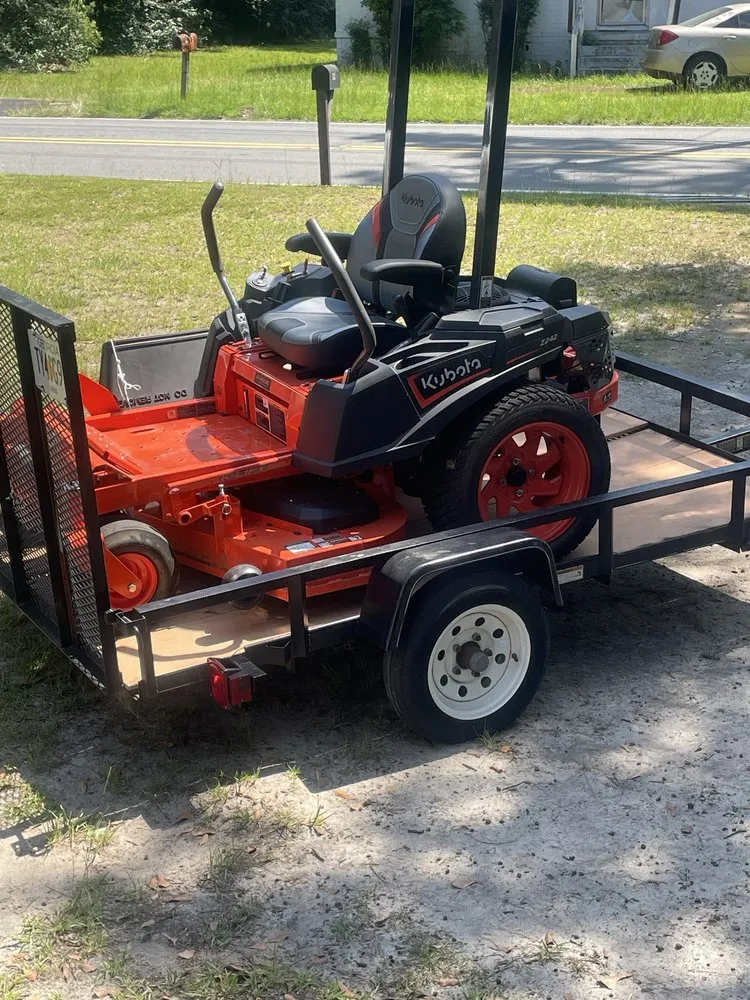 Reliable lawn mowing service for year-round maintenance in Dublin, GA by Filers Home Care