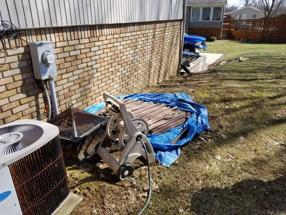 Top-rated lawn mowing service in Louisville, OH - Fili Property Maintenance