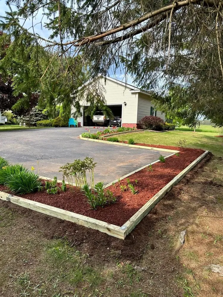 Local yard maintenance in Panama City, FL by Final Cut Landscaping Services