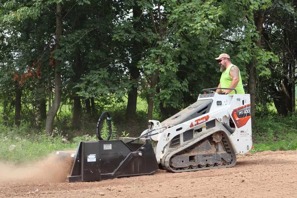 Local lawn care service experts serving New Oxford, PA - Final Grade Excavation & Tree Service