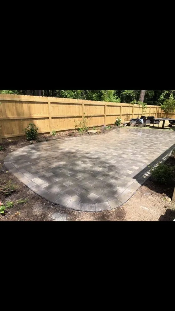 Local yard maintenance in Fayetteville, NC by Final Touch Landscaping