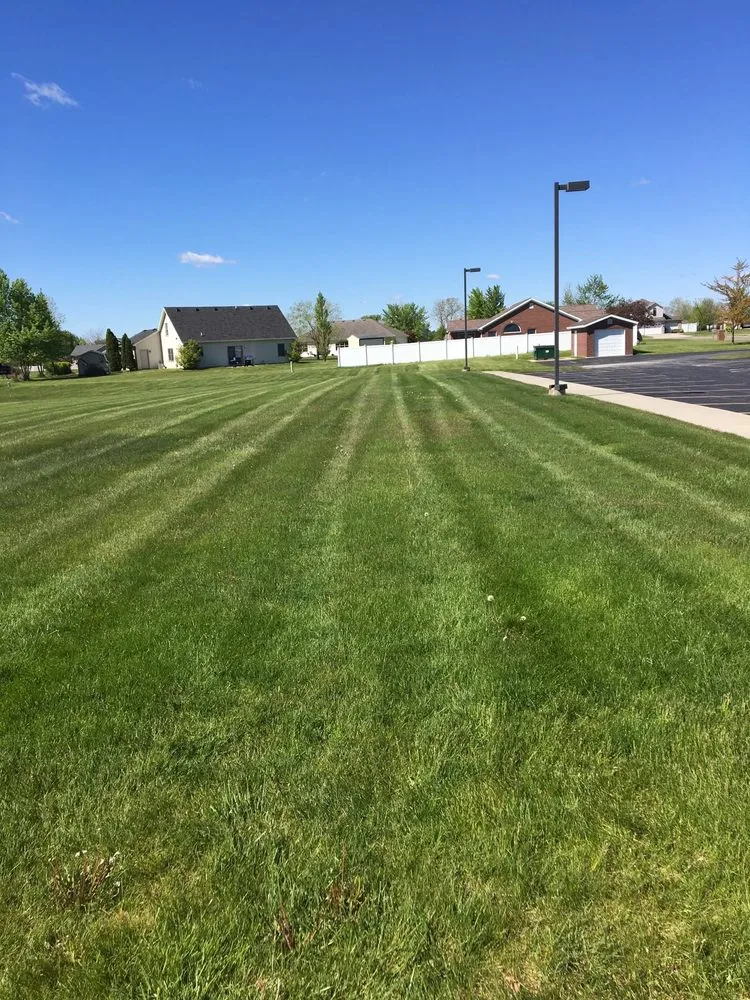 Custom garden landscaping near you across Fort Wayne, IN - Finchers Services