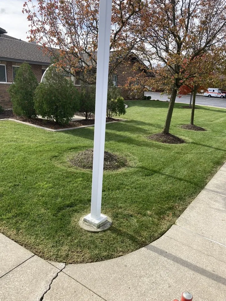 Top-rated yard cleanup service in Fort Wayne, IN - Finchers Services