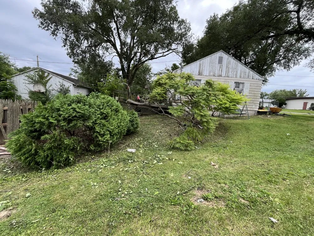 Top-rated lawn mowing service experts serving Attica, IN - Fine cut lawn care