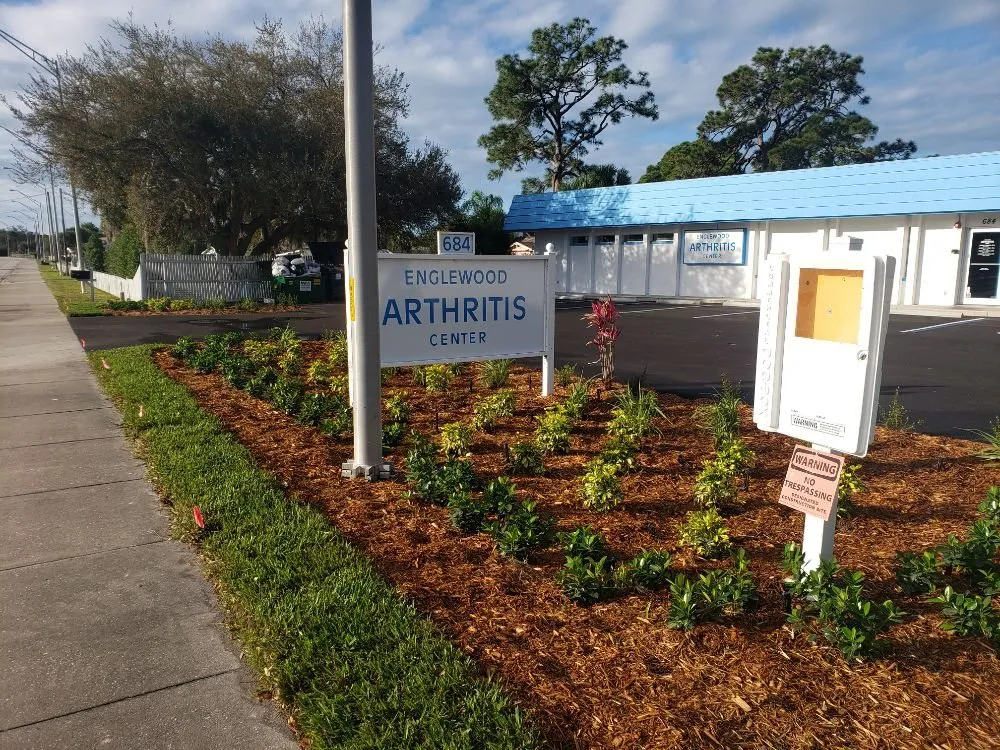 Affordable yard maintenance experts serving Port Charlotte, FL - Fine Design Lawn Care