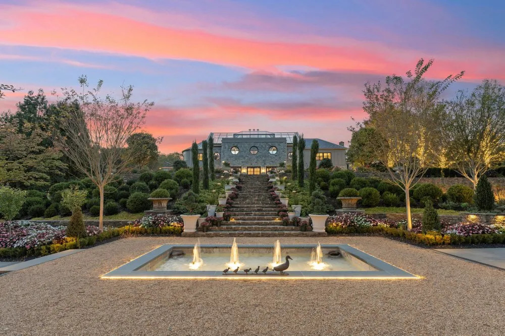 Custom yard cleanup service experts serving Sterling, VA - Fine Landscapes