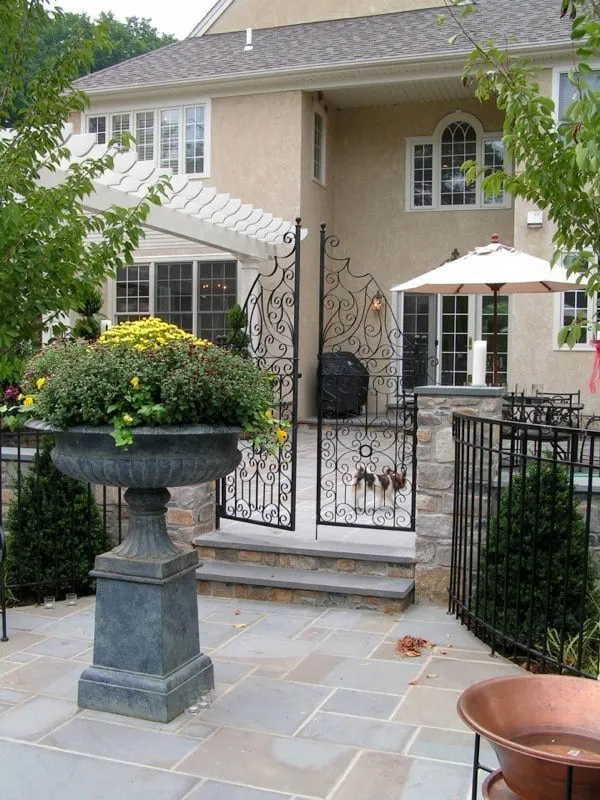 Trusted yard cleanup service experts serving Limerick, PA - Fine Lawns & Gardens