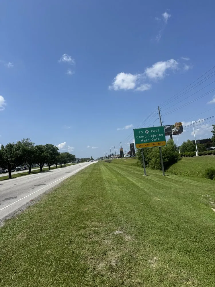 Trusted lawn care service in Jacksonville, NC - Fine Line Landscaping